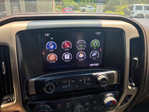 Used 2016 GMC Sierra 1500 Denali w/ Enhanced Driver Alert Package AWD/4WD image 30
