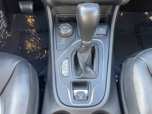 Used 2019 Jeep Cherokee High Altitude image 19