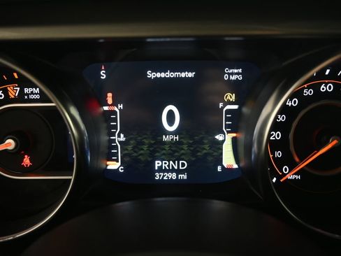 Used 2022 Jeep Wrangler Unlimited Sahara w/ Dual Top Group image 24