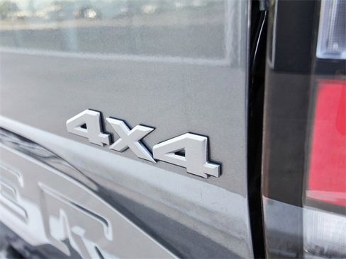 New 2026 Nissan Frontier SV w/ Tow Package image 9