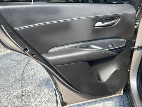 Used 2025 Cadillac XT4 Premium Luxury image 13