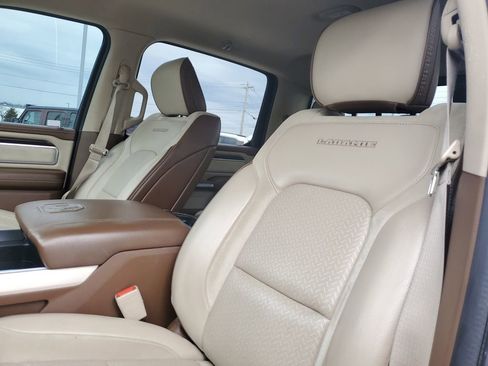 Used 2021 RAM 1500 Laramie AWD/4WD image 17