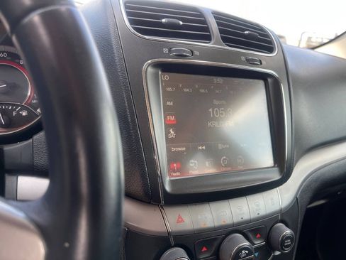 Used 2017 Dodge Journey Crossroad AWD/4WD image 19