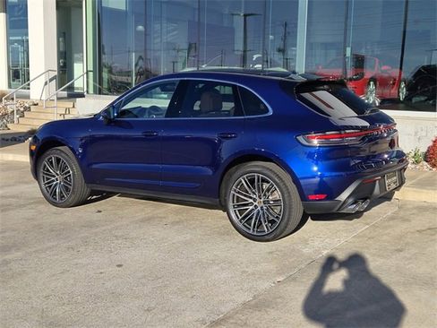 New 2025 Porsche Macan image 3