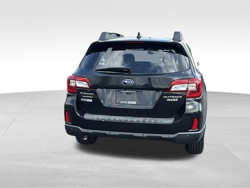 Used 2017 Subaru Outback 2.5i Limited AWD/4WD image 6