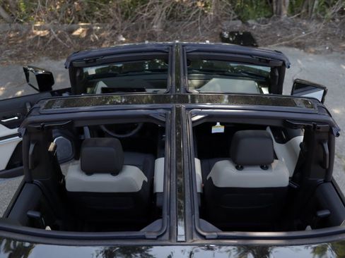 New 2026 GMC Hummer EV SUV image 48