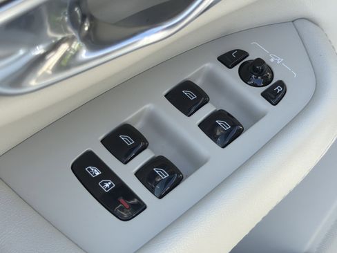 Certified 2023 Volvo XC90 B6 Ultimate AWD/4WD image 15