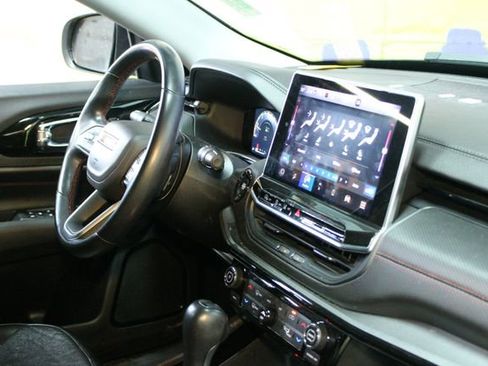 Used 2022 Jeep Compass Trailhawk w/ Trailhawk Elite Group image 10