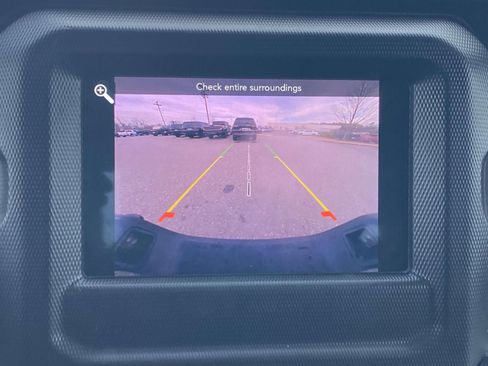 Used 2023 Jeep Gladiator Sport image 27