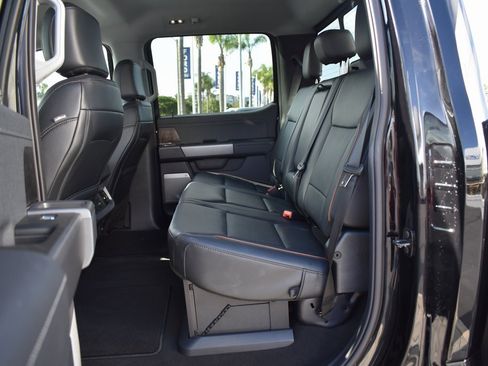 Used 2025 Ford F350 Lariat w/ FX4 Off-Road Package image 16