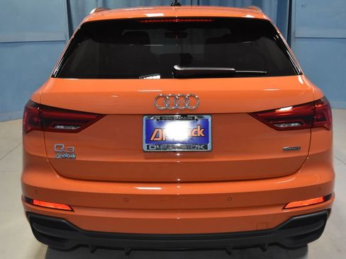 Certified 2025 Audi Q3 2.0T Premium Plus w/ Premium Plus Package image 27