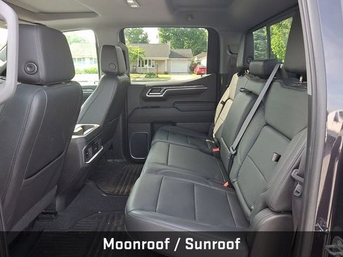 Used 2022 Chevrolet Silverado 1500 LTZ w/ LTZ Convenience Package II AWD/4WD image 13