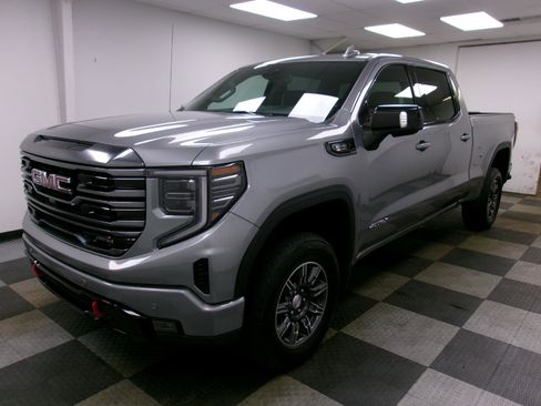Used 2024 GMC Sierra 1500 AT4 image 1