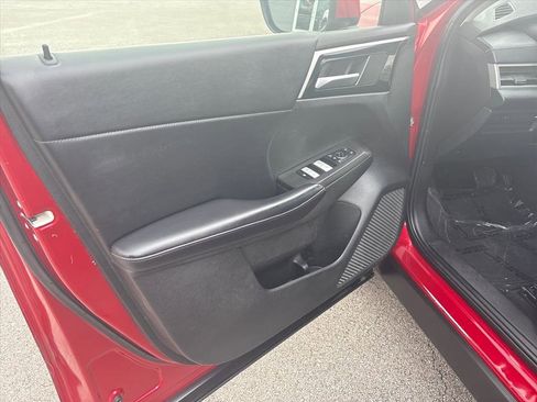 Used 2023 Mitsubishi Outlander SE image 17