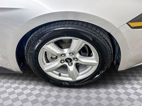 Used 2019 Ford Mustang Coupe image 30