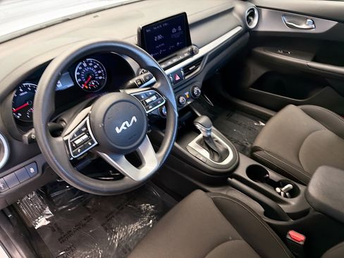 Used 2023 Kia Forte LXS FWD image 7