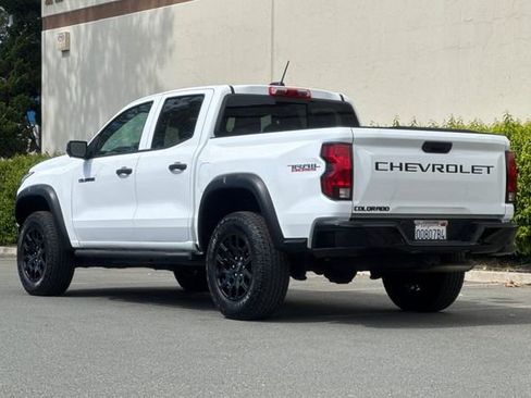 Used 2024 Chevrolet Colorado Trail Boss w/ Technology Package image 6