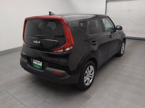 Used 2022 Kia Soul LX FWD image 9