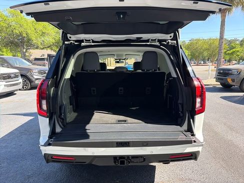 Used 2025 Ford Expedition Active RWD image 10