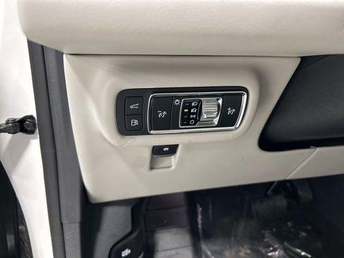 New 2026 Lincoln Nautilus Premier w/ Equipment Group 102A image 11