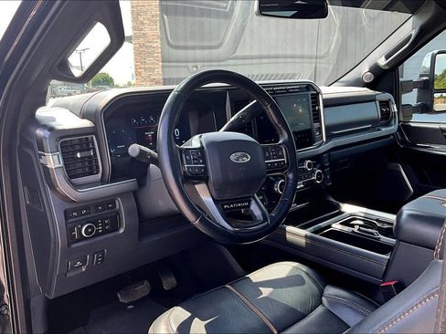 Used 2024 Ford F250 Platinum AWD/4WD image 13