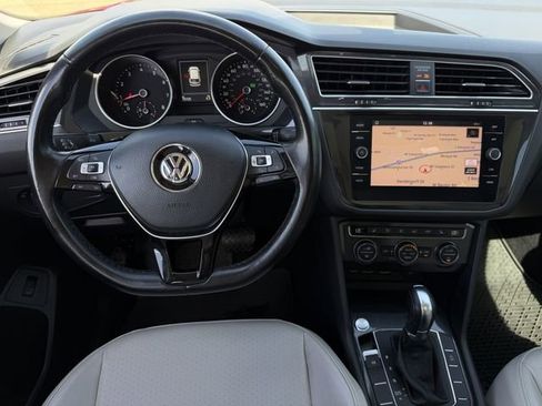 Used 2018 Volkswagen Tiguan SEL image 12