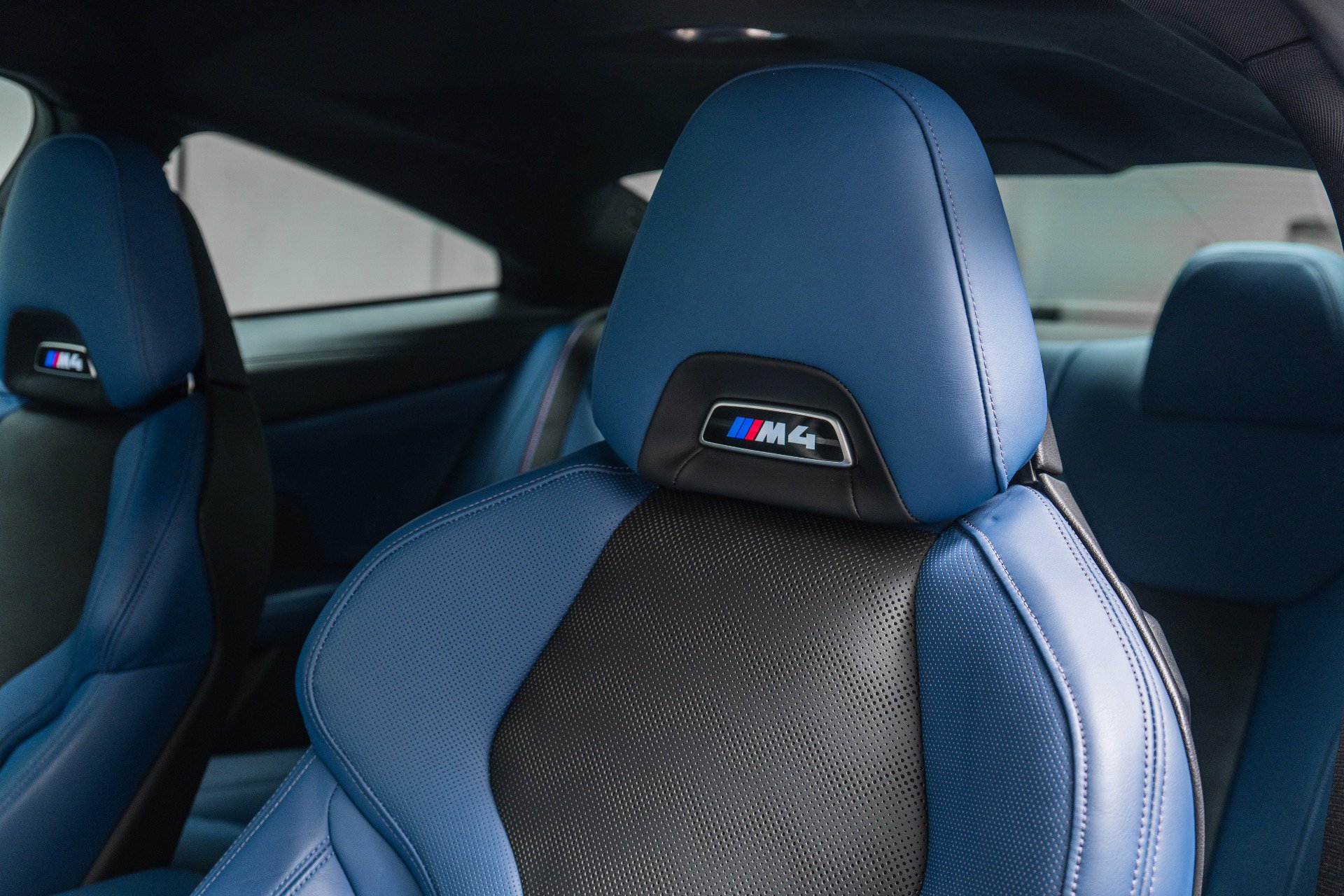 Used 2022 BMW M4 Competition w/ Executive Package RWD image 28