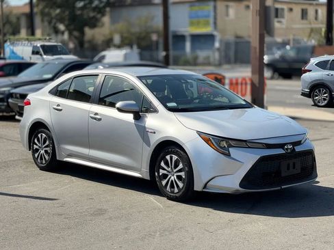 Used 2020 Toyota Corolla LE w/ Carpet Mat Package (TMS) FWD image 19