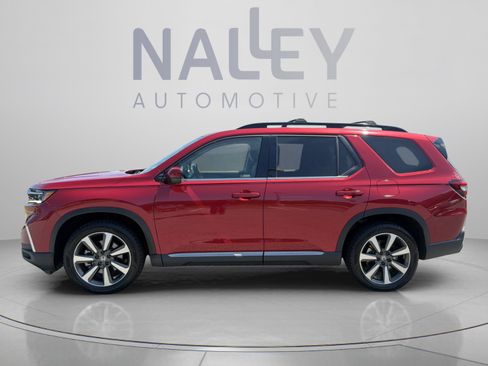 Used 2025 Honda Pilot Elite image 2
