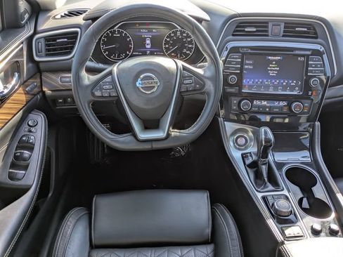 Used 2018 Nissan Maxima Platinum w/ Interior Lighting Package FWD image 15