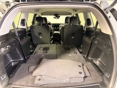 Certified 2023 Jeep Grand Cherokee L Limited w/ Black Appearance Package image 26