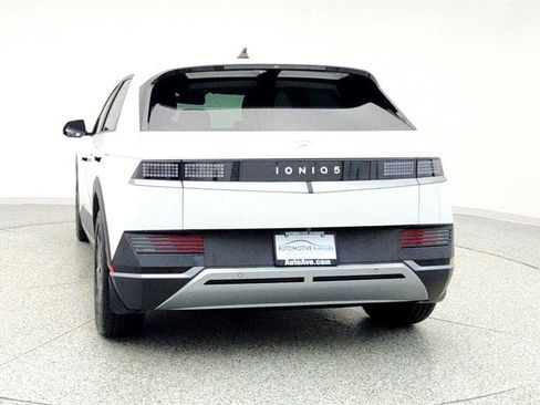 Used 2022 Hyundai Ioniq 5 SE image 6