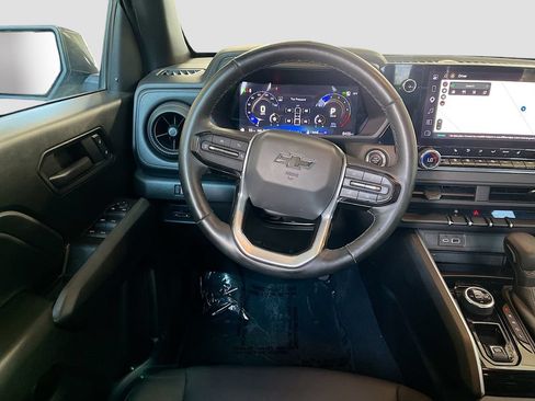 Used 2025 Chevrolet Colorado Trail Boss AWD/4WD image 22