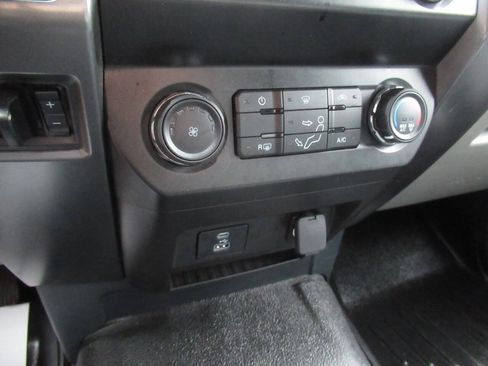 Used 2022 Ford F350 XLT w/ XLT Value Package AWD/4WD image 27