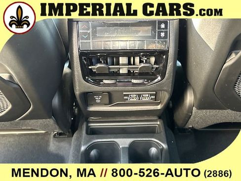 New 2025 Jeep Grand Cherokee L Altitude image 19