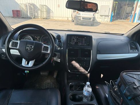 Used 2015 Dodge Grand Caravan R/T w/ Driver Convenience Group FWD image 5