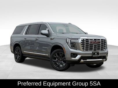 New 2026 GMC Yukon XL Denali w/ Sun & Power Step Package