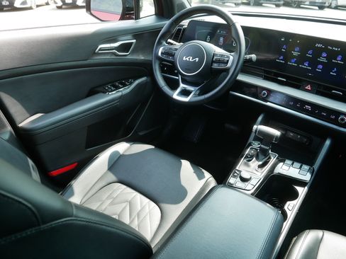Certified 2024 Kia Sportage X-Line AWD/4WD image 9
