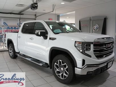 New 2026 GMC Sierra 1500 SLT w/ SLT Premium Plus Package