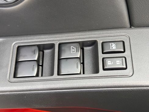 Used 2022 Nissan Frontier PRO-4X w/ Technology Package image 23