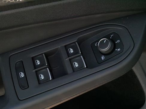 Used 2024 Volkswagen GTI Autobahn FWD image 19
