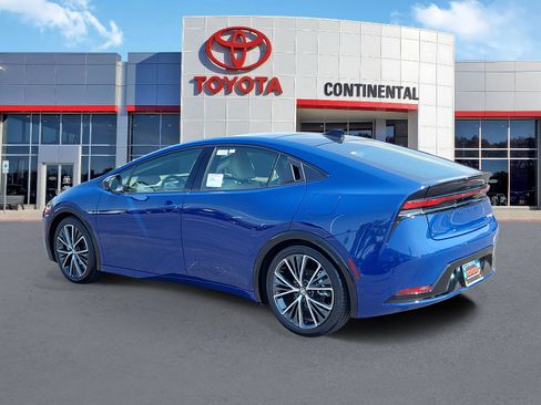 New 2027 Toyota Prius XLE FWD image 4