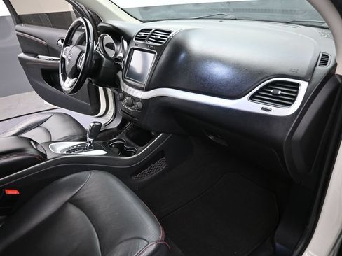 Used 2019 Dodge Journey GT AWD/4WD image 14