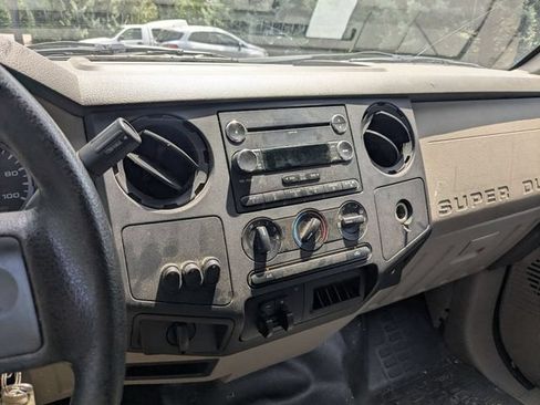Used 2010 Ford F250 XL AWD/4WD image 18