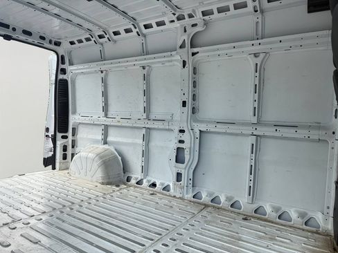 Used 2025 RAM ProMaster 2500 w/ Convenience Group FWD image 25
