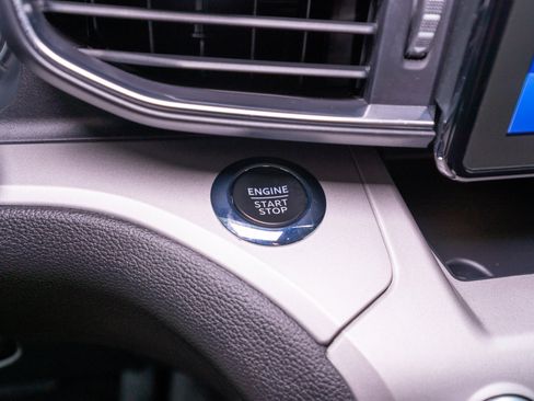 Used 2023 Ford Explorer XLT w/ Equipment Group 202A RWD image 26
