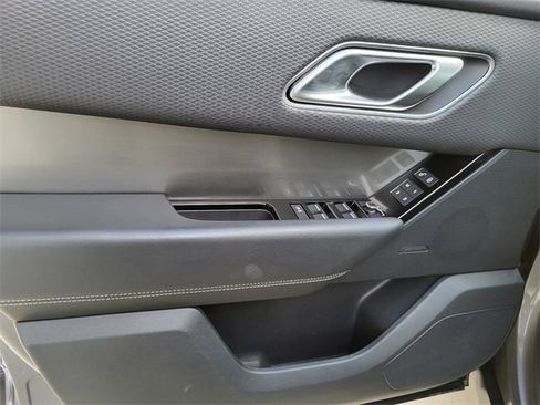Used 2019 Land Rover Range Rover Velar S image 20