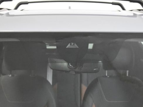 Used 2021 Nissan Kicks SR w/ Interior Electronics Package FWD image 35