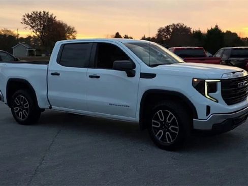 Certified 2022 GMC Sierra 1500 Pro image 2