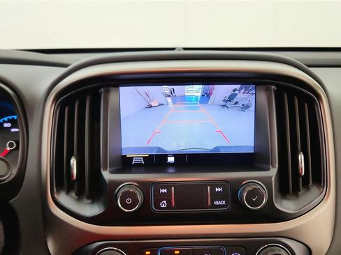 Used 2022 Chevrolet Colorado Z71 AWD/4WD image 26